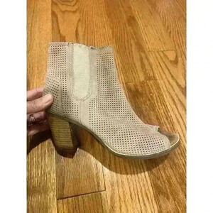 Toms Tan Perforated Peep‎ Toe Suede Ankle Booties US Size 7.5